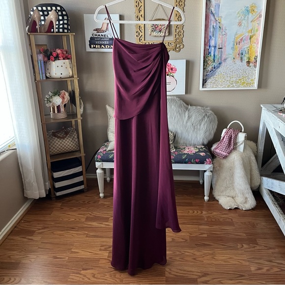 Thea Dora formal dress gown size 4 - Picture 5 of 8